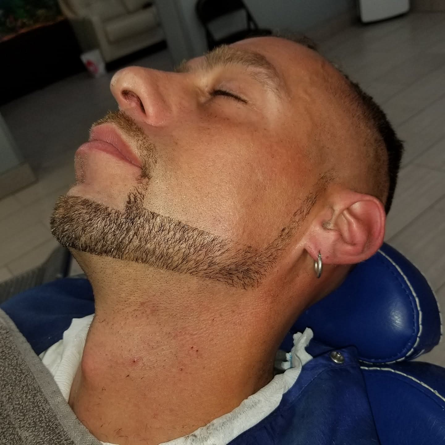 Full beard shaping and trim